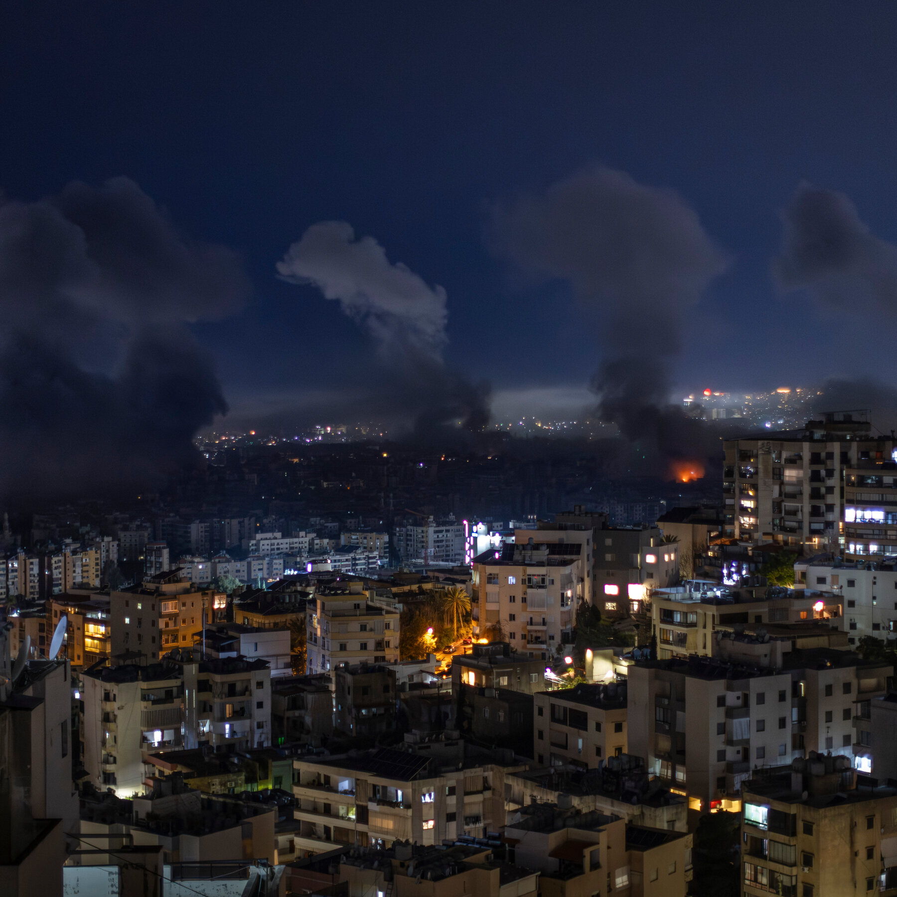 Serangan Udara Meluas di Beirut: Wilayah yang Dulu Aman Kini Tercekam Ancaman