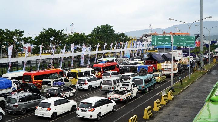 ASDP dan Polisi Bersinergi Atasi Kepadatan Pelabuhan Gilimanuk di Tengah Lonjakan Arus Jawa-Bali