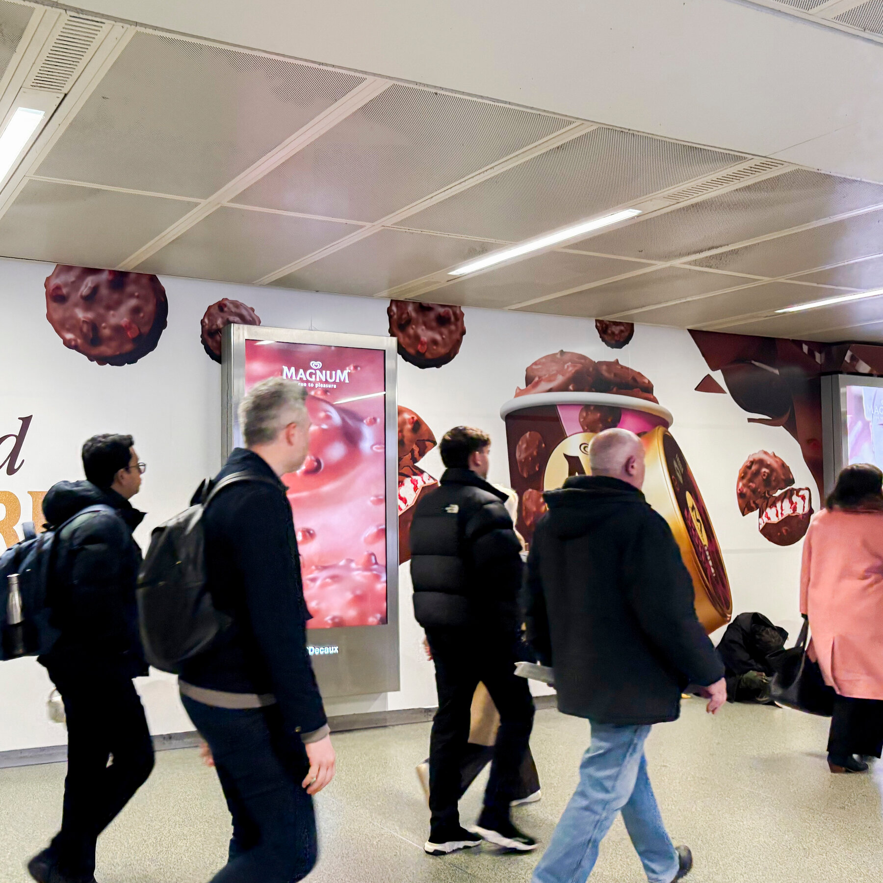 Iklan Beraroma Es Krim Magnum di Stasiun King’s Cross Ditarik Akibat Keluhan Konsumen