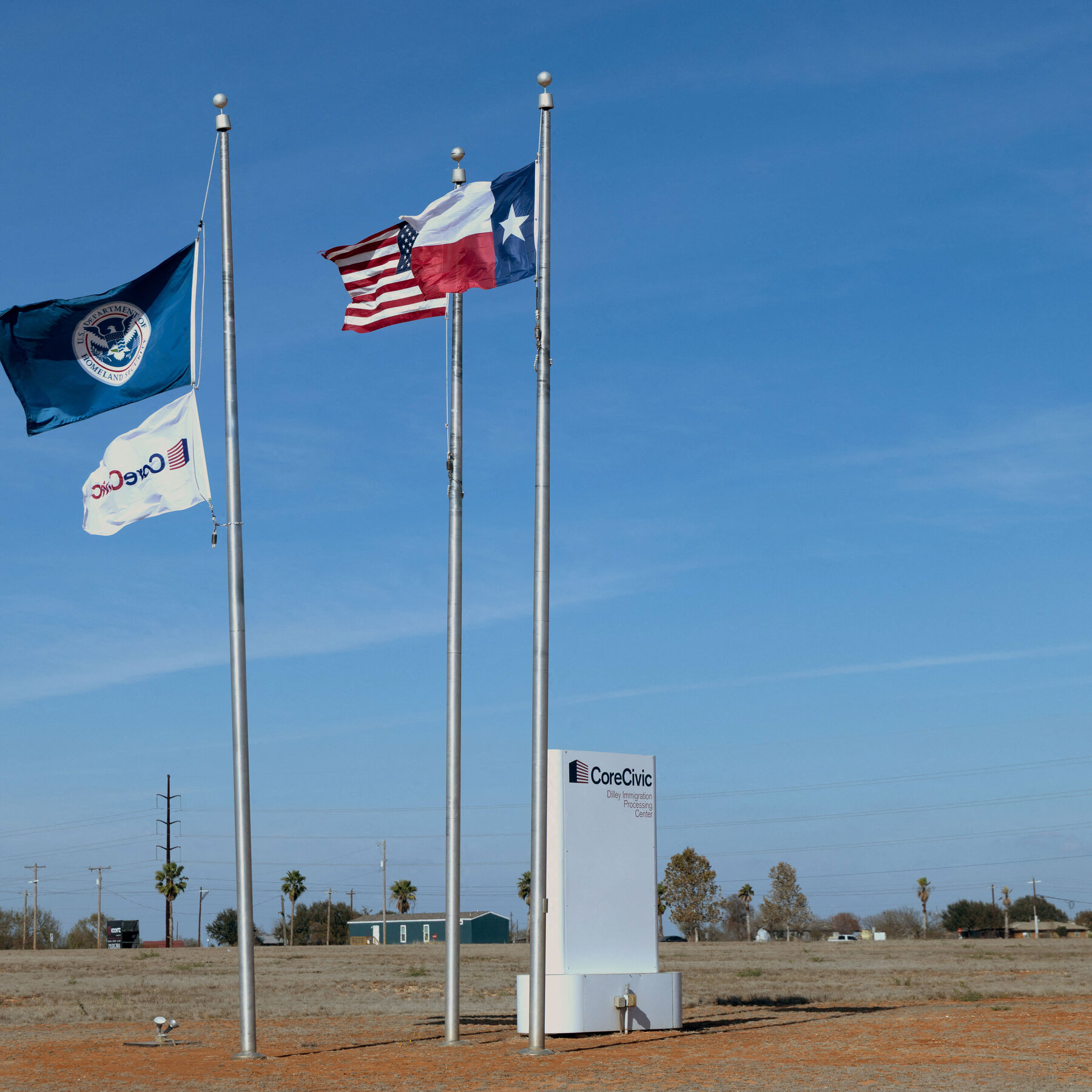 Ratusan Anak Dibebaskan dari Detensi Imigrasi Texas, Nasib Sebagian Masih Buram