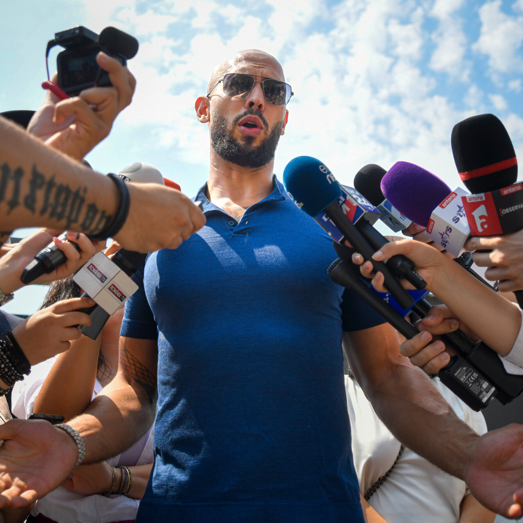 Polisi Inggris Selidiki Ulang Tuduhan Kejahatan Seks Lama Terhadap Influencer Andrew Tate