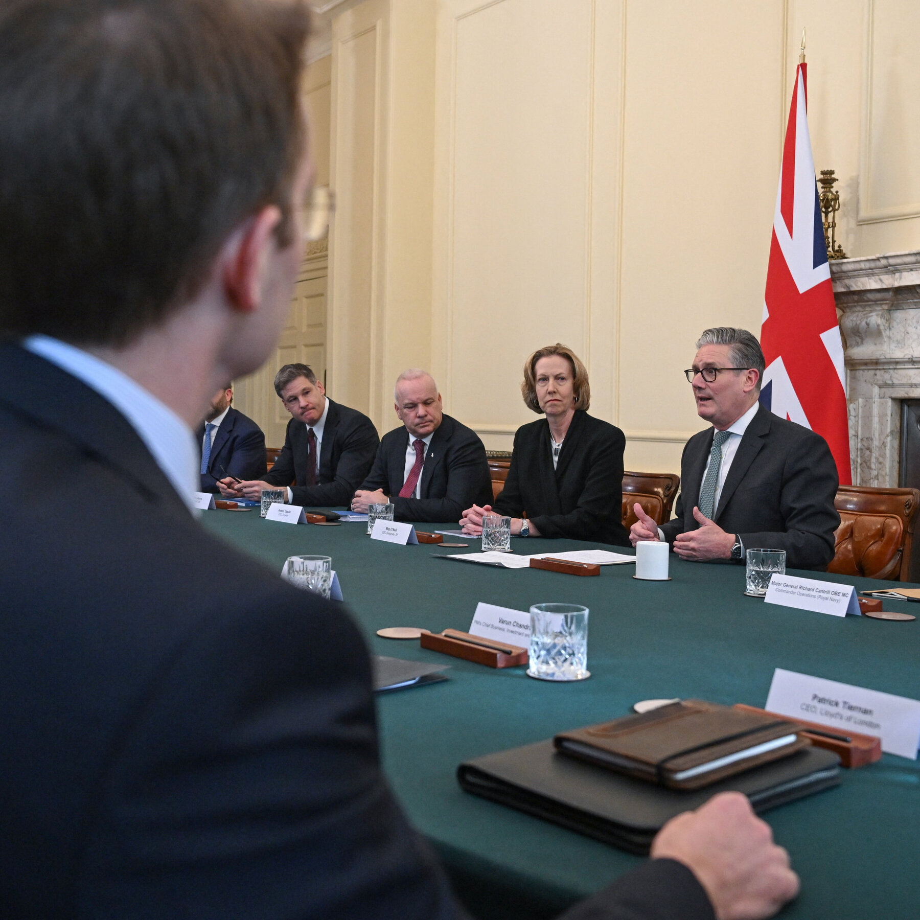 Starmer Hadapi Dilema Pertahanan Inggris di Tengah Peningkatan Armada Militer AS