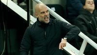 Ancaman Skorsing Dua Laga Hantui Pep Guardiola Pasca Insiden Kartu Kuning di Piala FA