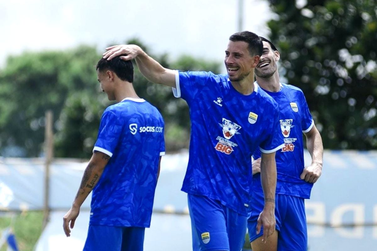Eliano Reijnders Pimpin Misi Persib Bandung Rebut Poin Krusial dari Borneo FC demi Peringkat Liga 1