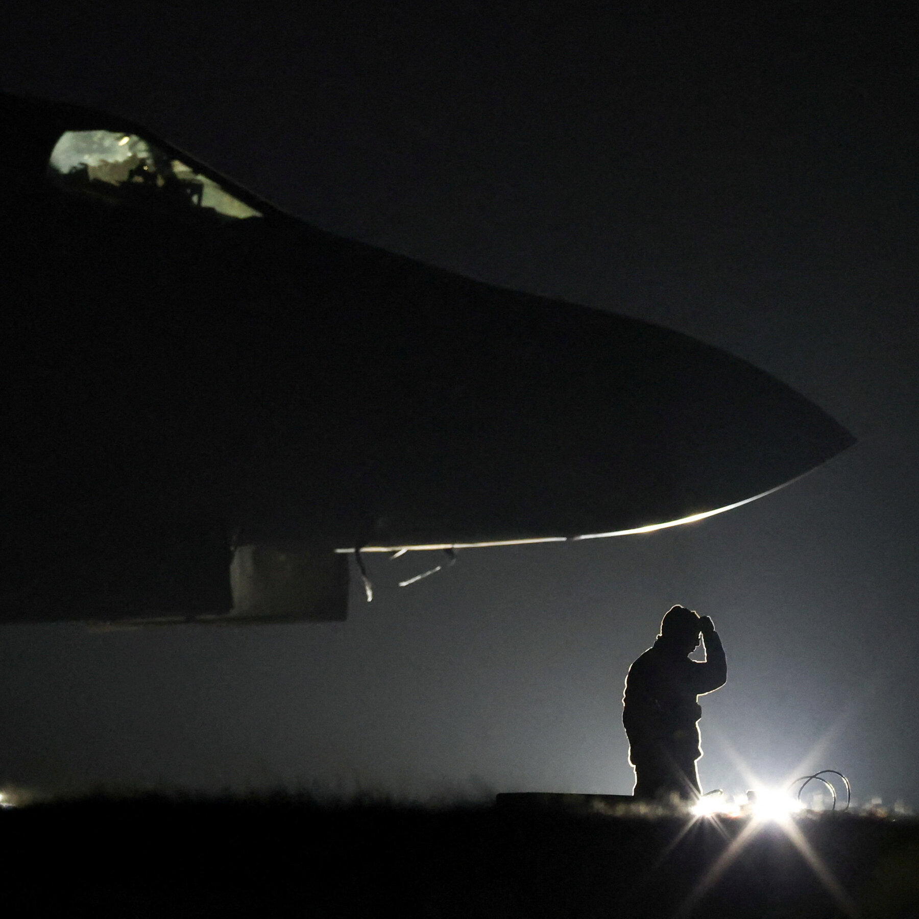 Pilot F-15E AS Selamat Setelah Jet Ditembak Jatuh Iran, Ketegangan Regional Meningkat