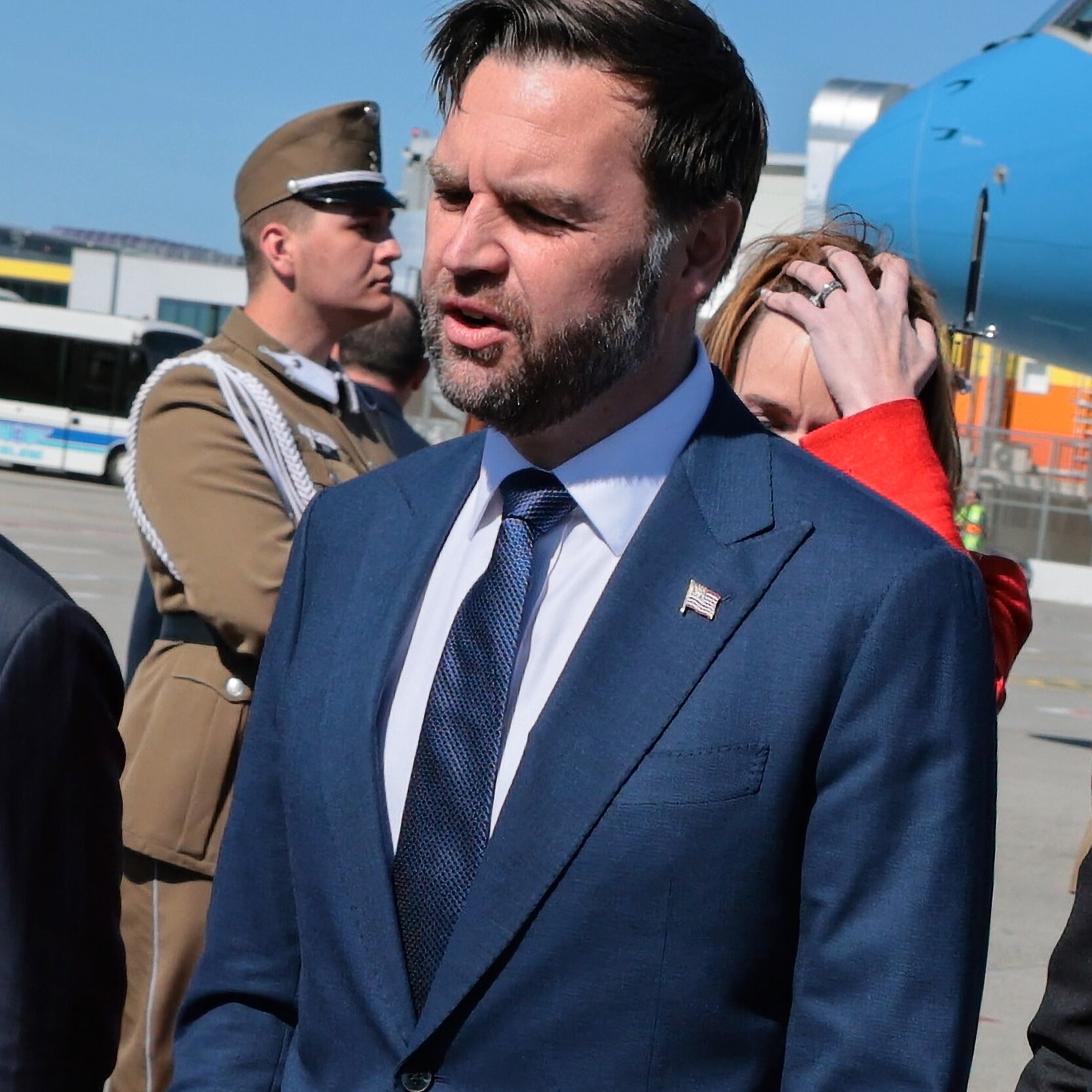 Diplomasi Intensif: AS dan Iran Lanjutkan Pembicaraan Damai Bersejarah hingga Larut Malam