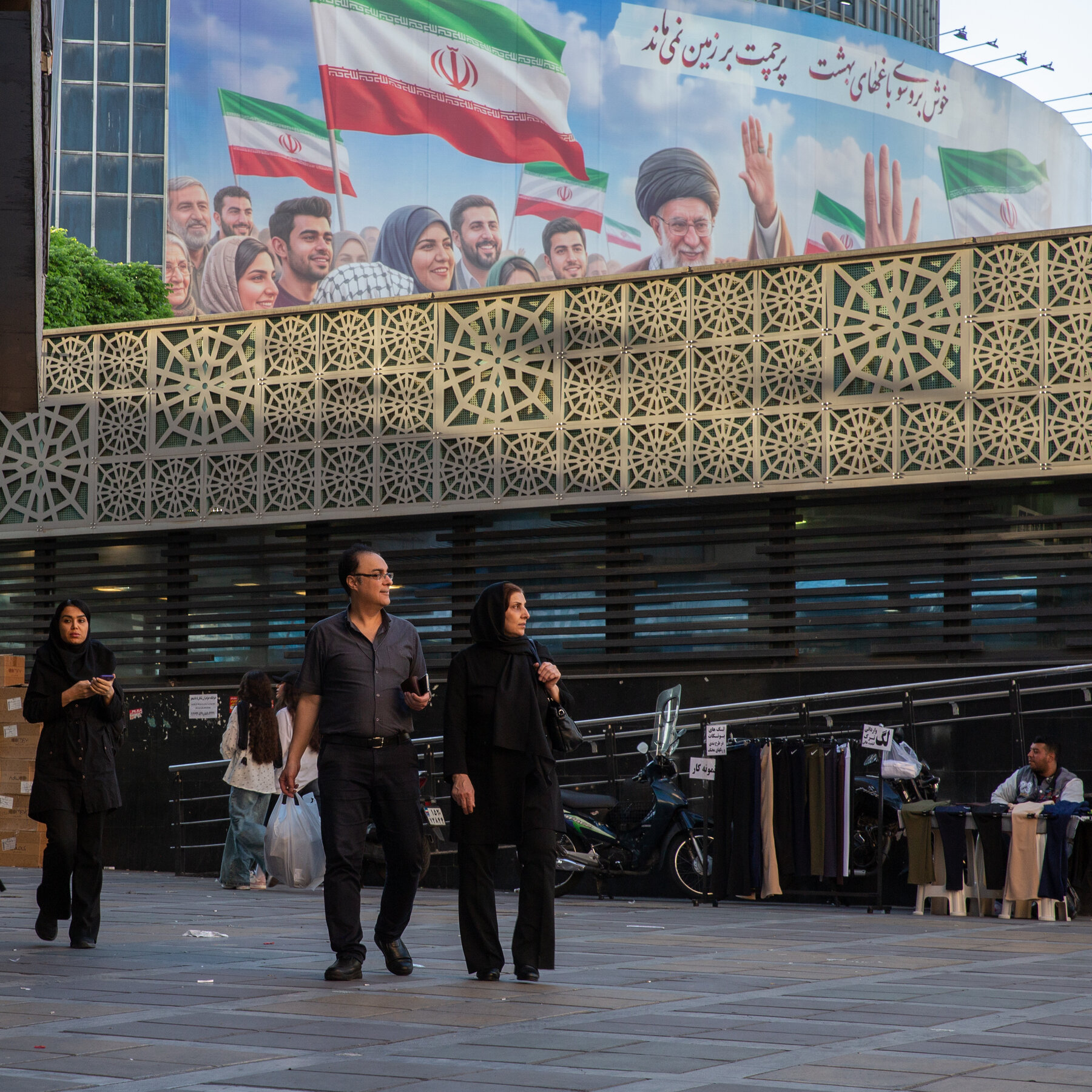 Diplomasi Intensif AS-Iran di Pakistan: Menlu Iran Bawa Respons Krusial