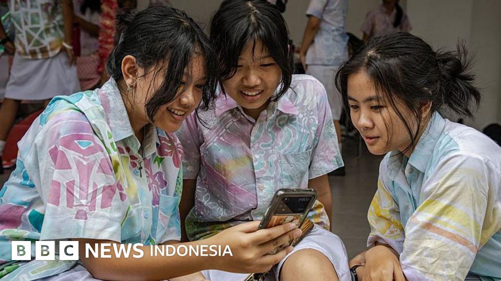 Evaluasi Sebulan Pembatasan Medsos Anak: Kominfo Hadapi Tantangan Verifikasi Usia yang Krusial