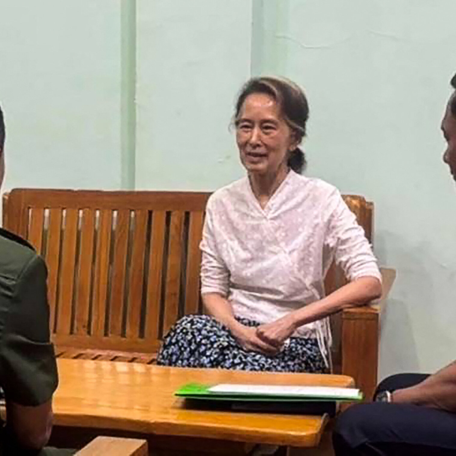 Junta Myanmar Pindahkan Aung San Suu Kyi: Klaim Benevolensi di Balik Upaya Legitimasi Semu