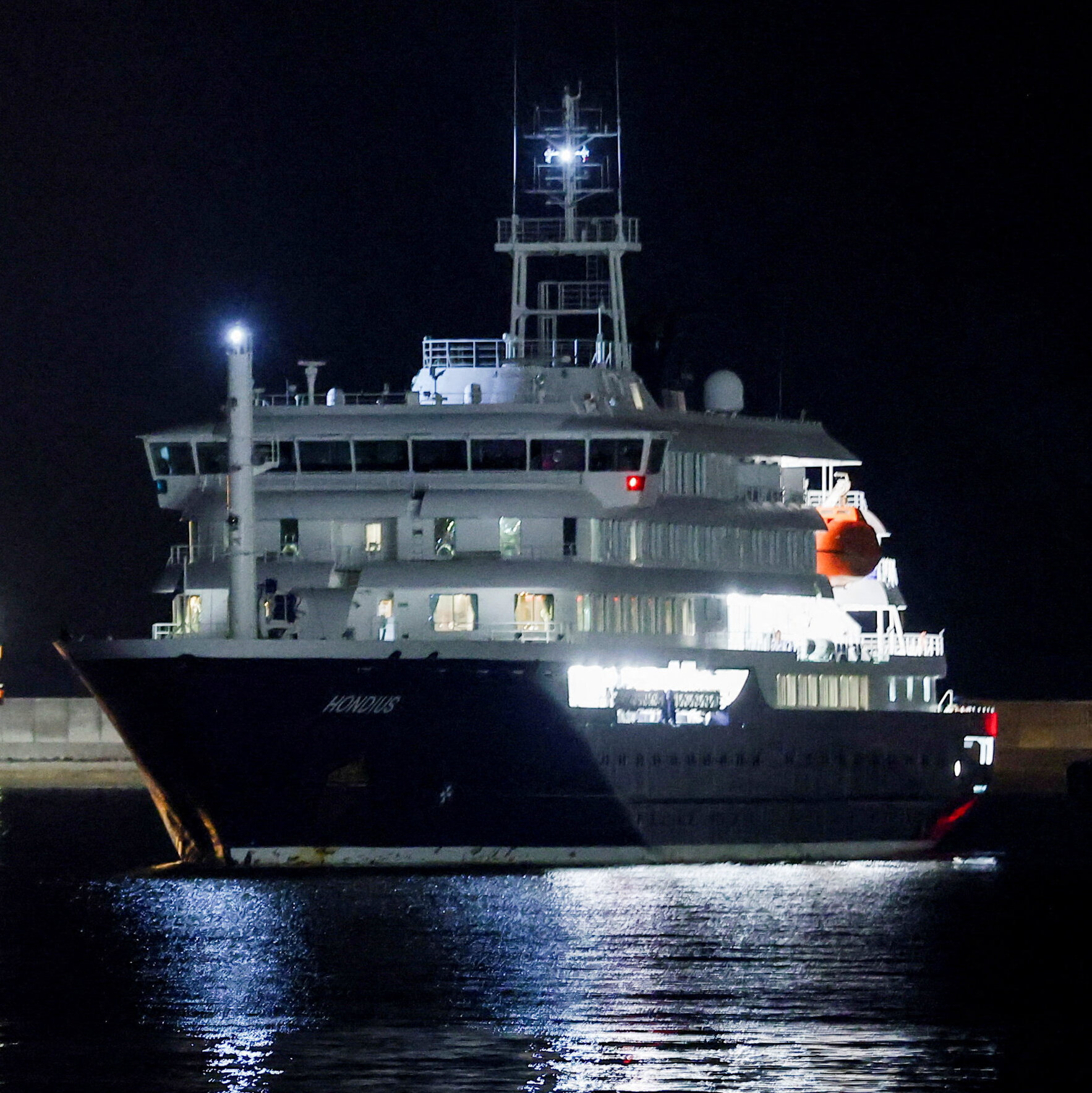 MV Hondius Tiba di Spanyol Pasca Wabah Hantavirus, Penumpang Bersiap Turun
