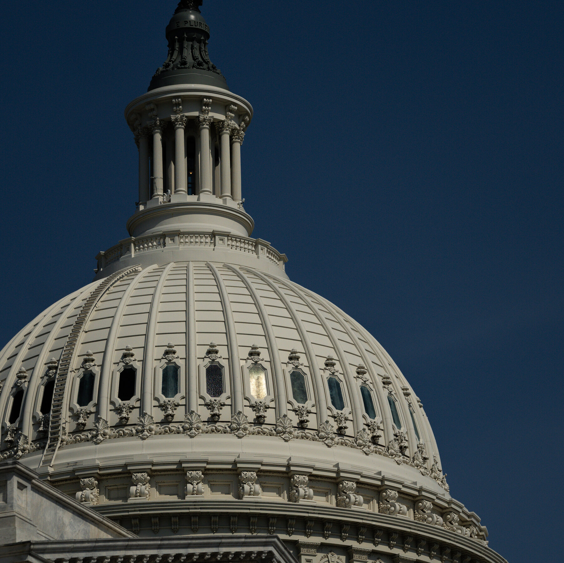 The New York Times Selidiki Pelecehan Seksual di Capitol Hill: Desak Staf Bersuara