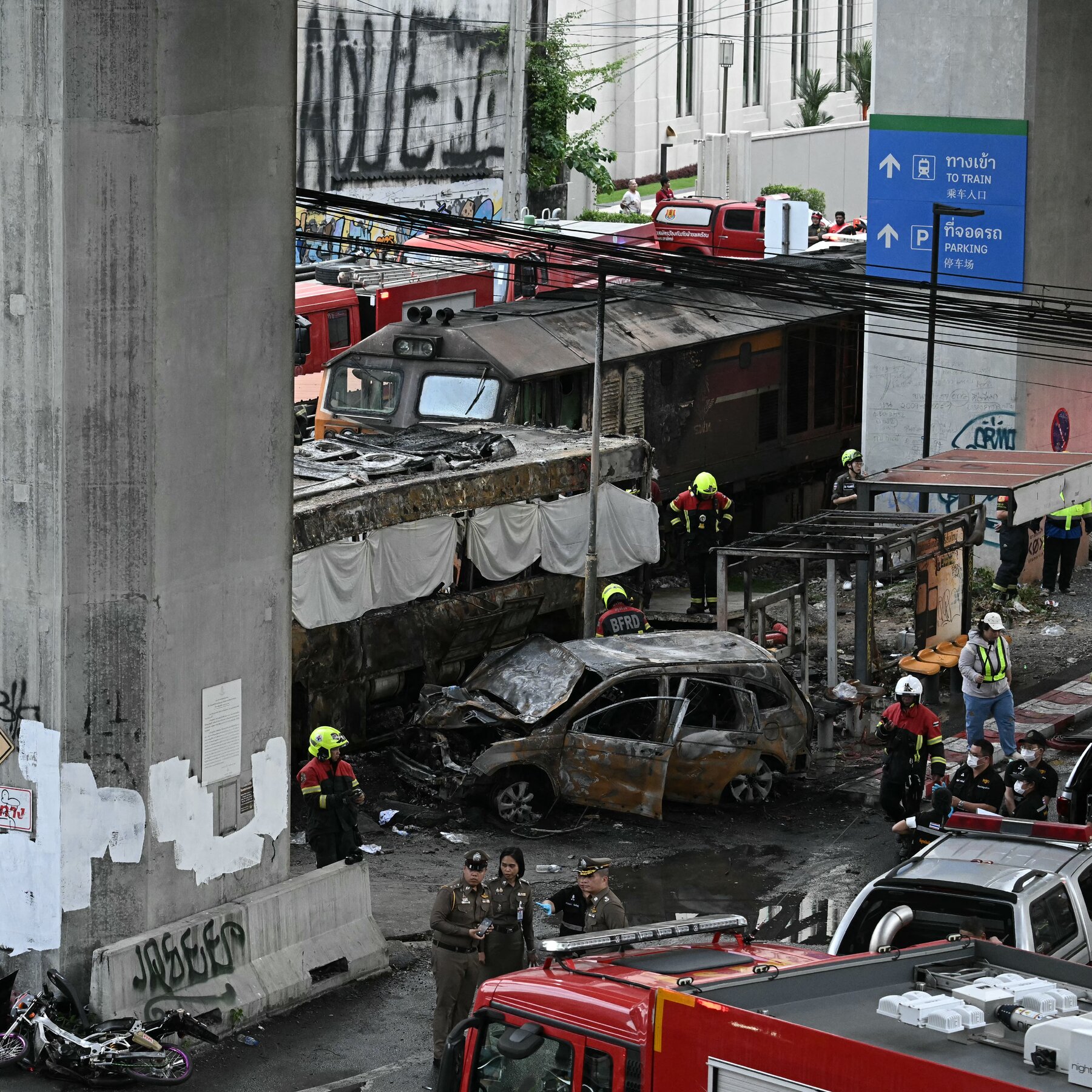 Kecelakaan Kereta Barang di Bangkok Tewaskan 8 Orang, Palang Pintu Jadi Sorotan