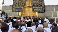 Jemaah Haji dan Umrah Barat Berbondong ke Makkah di Tengah Peringatan Perjalanan Konflik Timur Tengah