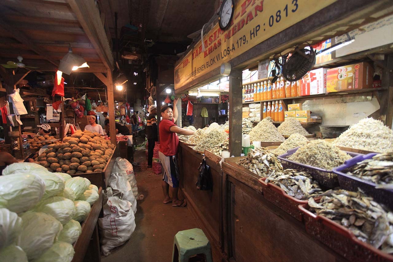 Harga Pangan Melonjak Akhir Pekan: Cabai Merah Tembus Rp71 Ribu, Minyak Goreng Naik