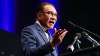 Anwar Ibrahim Perkuat Diplomasi Perdamaian, Ajak Presiden Iran Bahas Resolusi dan Terima Undangan Teheran