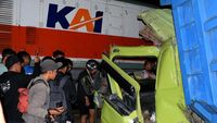 Sopir Tewas Ditabrak Kereta Api Putri Deli di Perlintasan Tanjungbalai: Analisis Kecelakaan dan Keselamatan