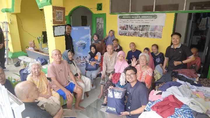 PNM RE3 For-E Sukses Distribusikan 17 Ton Pakaian, Ratusan Nasabah Mekaar Berdaya