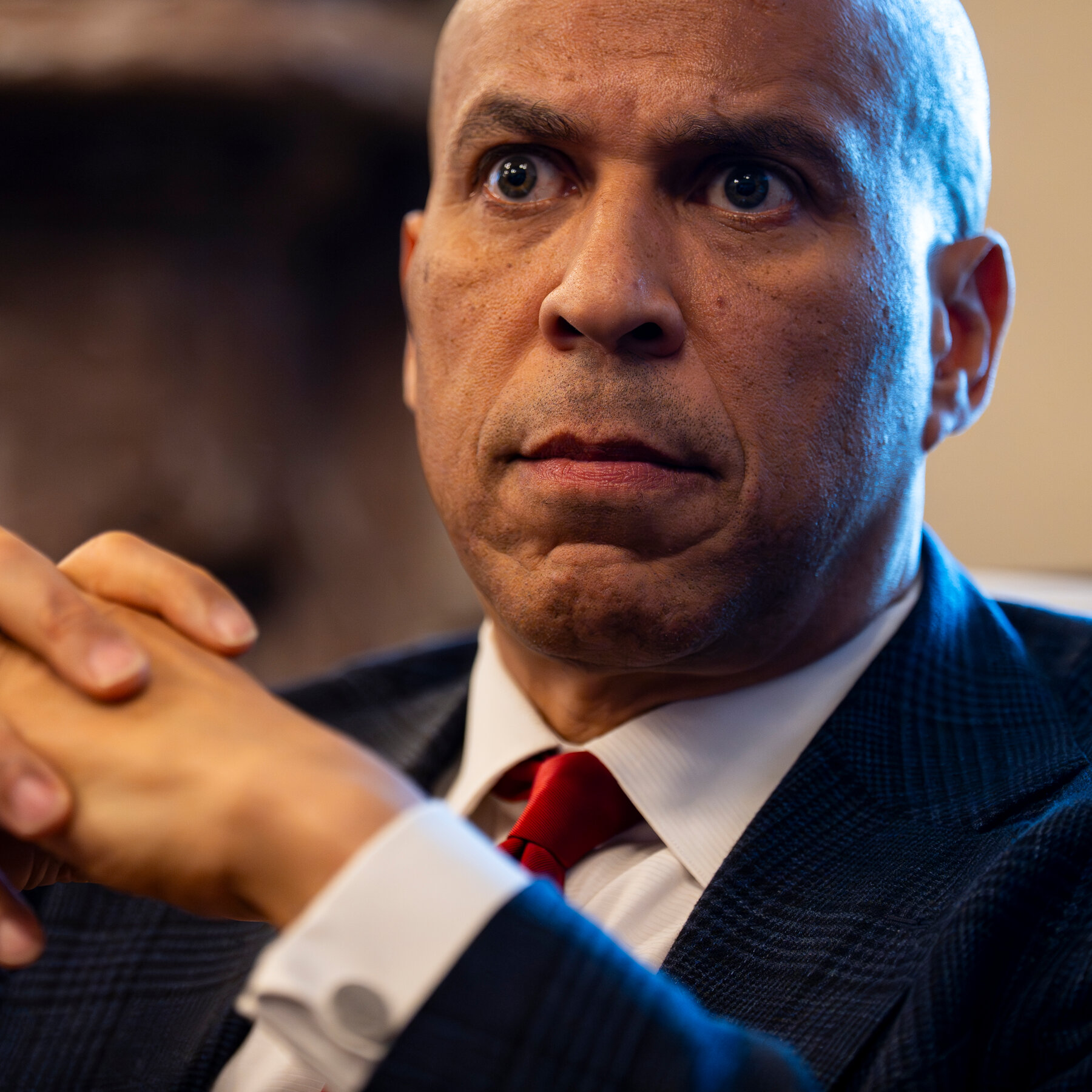 Skandal Dugaan Pesan Seksual Guncang Kandidat Senat Maine, Cory Booker Ungkap Kekhawatiran Serius
