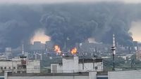 Serangan Drone Ukraina Terbesar Guncang Moskow, Kilang Minyak Terbakar Hebat dan Bandara Lumpuh