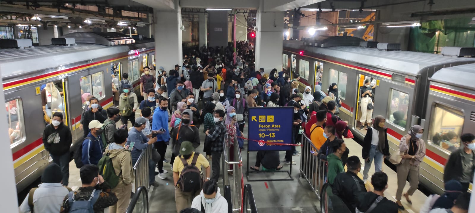 KAI Commuter Blacklist Permanen 40 Pelaku Pelecehan Seksual KRL dalam 6 Bulan